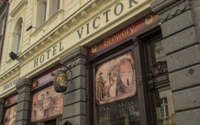 hotel victor 2