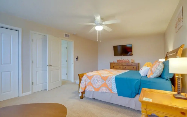 Shuttle to Beach: Millville Townhome w/ Porch