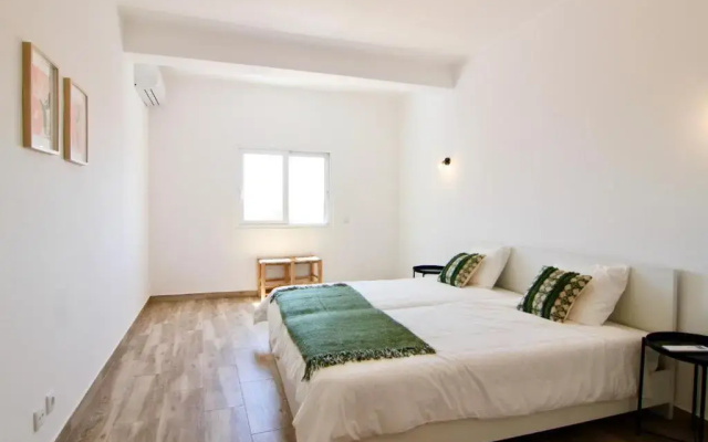 Lagoa Central by Homing