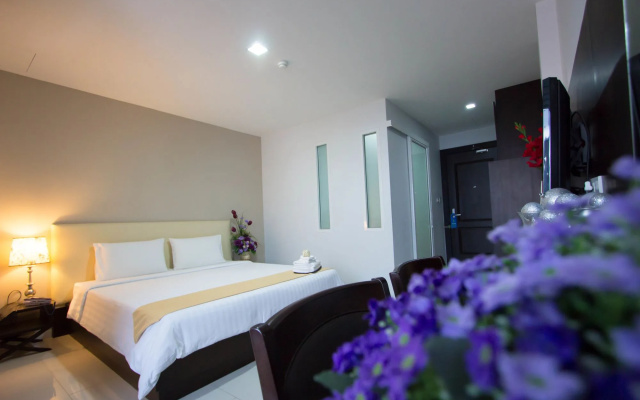 Primetime Hotel