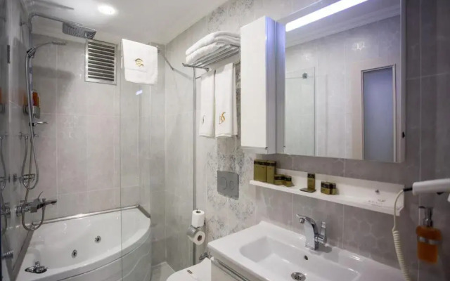Bonne Sante Hotel