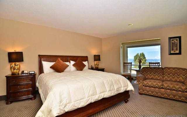 Beach Retreat & Lodge at Tahoe