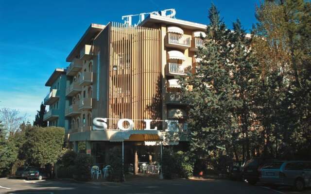 Hotel Sole & Esperia Кьянчиано Терме вид на фасад