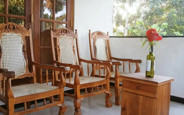 Charming 2-bed Apartment in Weligama