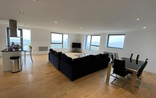 Grand Harbour Apartments