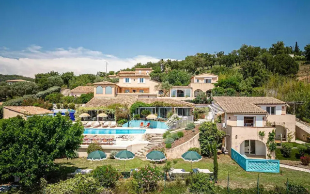 Splendid Flat in Provencal Villa 1br/3p