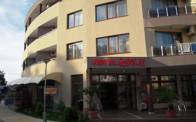 Hotel Eos Китен вид на фасад