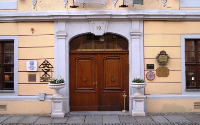 Отель Bülow Residenz Германия, Дрезден - отзывы, цены и фото номеров - забронировать отель Bülow Residenz онлайн вид на фасад