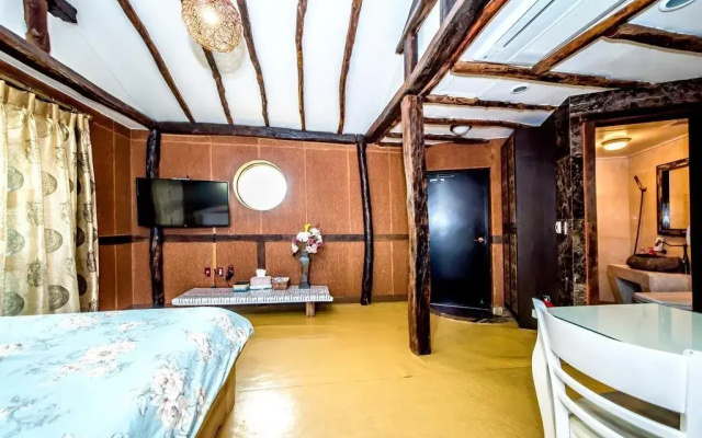 Jeju Padosoriminbak Pension
