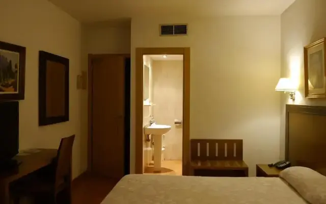 Hotel Torrezaf