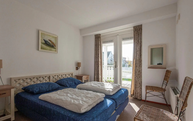 Stately Villa near Grevelingen Lake