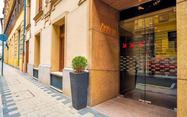Bohem Art Hotel Будапешт парковка