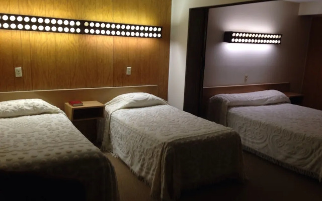 Siesta Motel