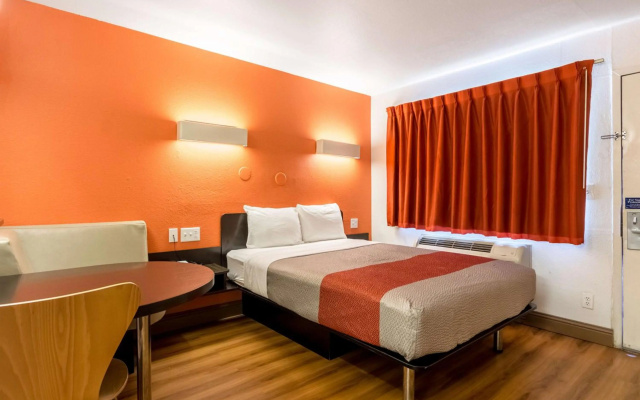 Motel 6 Garland, TX - Dallas
