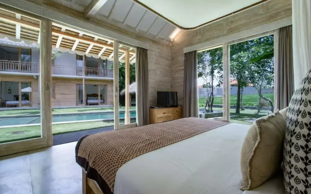 Luxury 5 Bedroom Villa With Private Pool, Bali Villa 2022