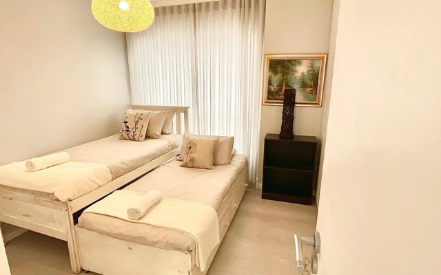 706 Portico