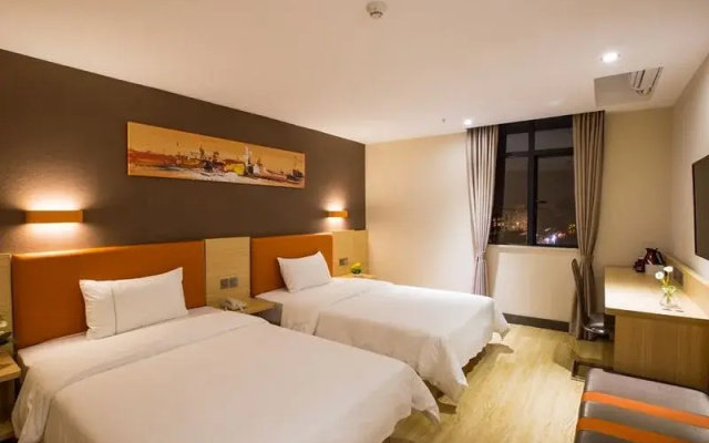 IU Hotels·Neijiang Zizhong Zizhou Avenue Expressway Exit