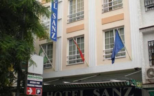 Hotel Sanz Торремолинос вид на фасад