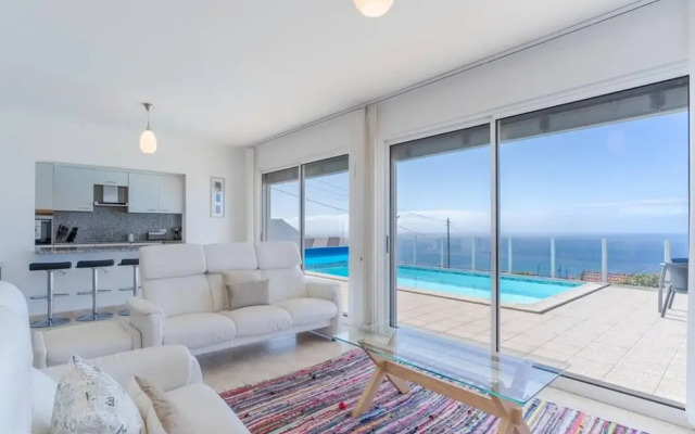Villa Eldomar 61 in Estreito da Calheta