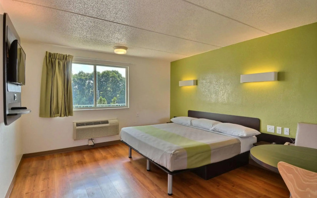 Motel 6 Danvers, MA - Boston North