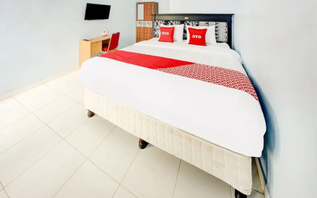 Azka Homestay Syariah by OYO Rooms