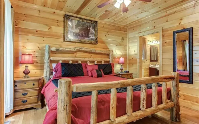 Love Shack - One Bedroom Cabin