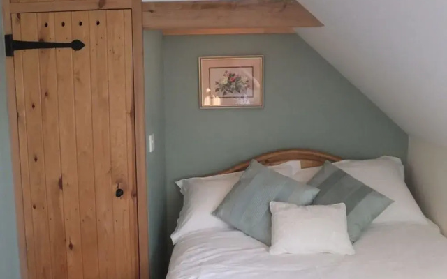 Latchetts Cottage