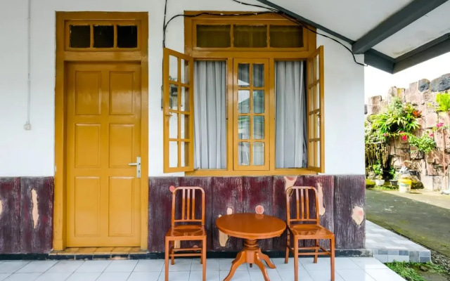 RedDoorz @ Bluerose Homestay Tambi Dieng