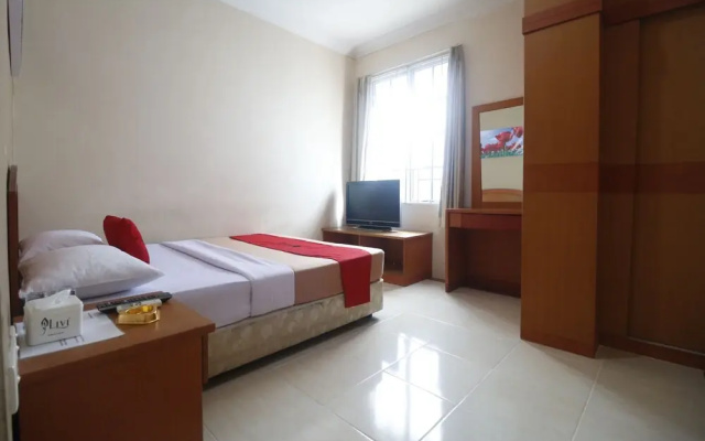 RedDoorz near Nagoya Hill Batam 2