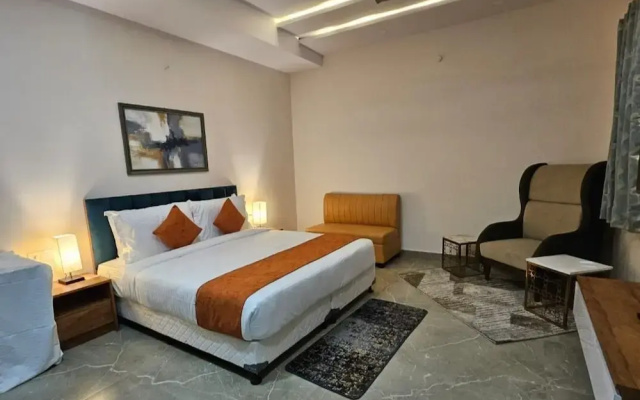 Hotel The Grand