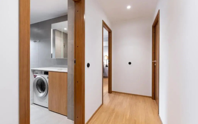 Self-check-in 3 bedroom apartment with sauna and balconies