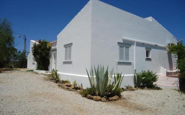 Отель Casa da Paz вид на фасад