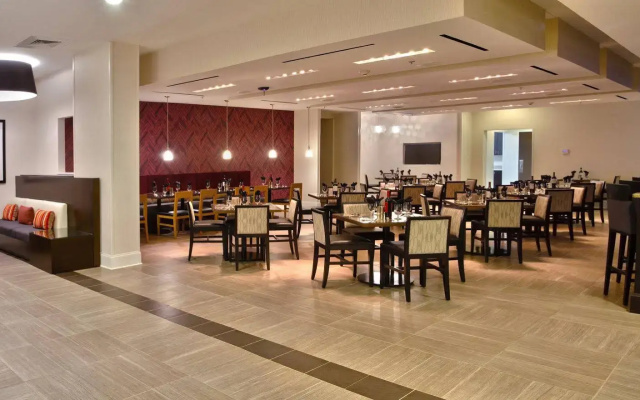 Holiday Inn Charlotte Airport by IHG