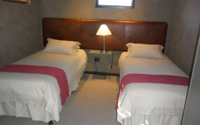 Stonehill River Lodge