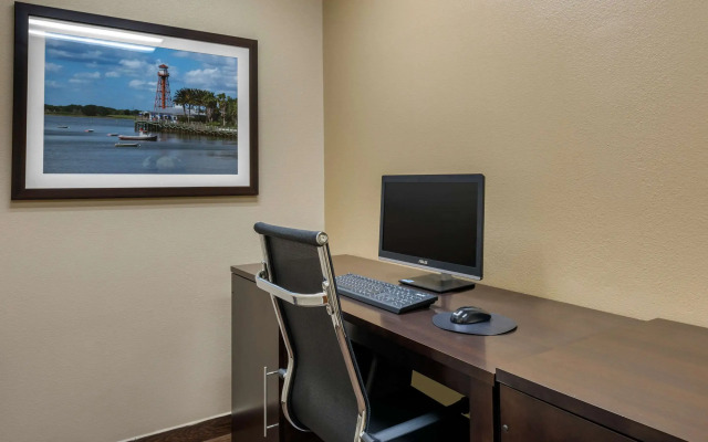 Comfort Inn & Suites Wildwood - The Villages