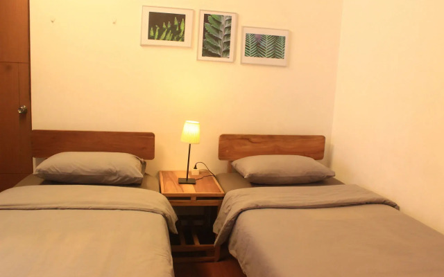 Buton Backpaker Lodge - Hostel