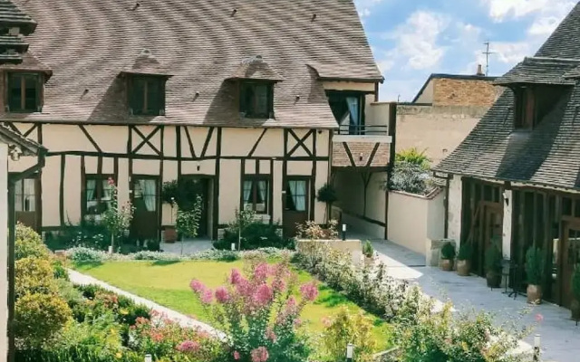 hotelImage