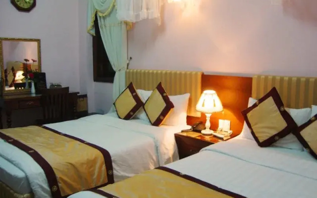 Nhat Tan Hotel