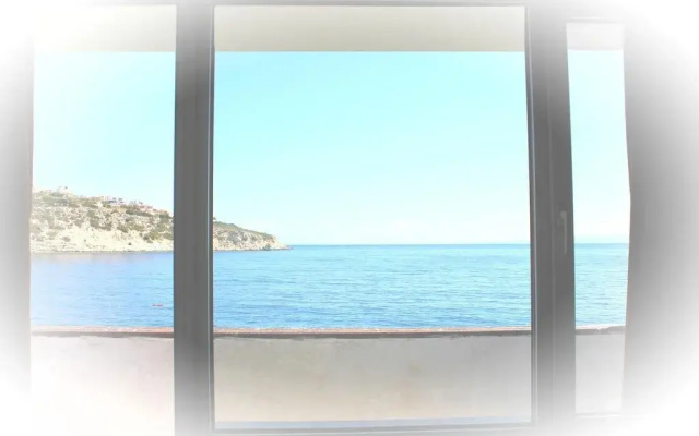 Can Karaburun Hotel