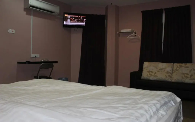 Inn Hotel