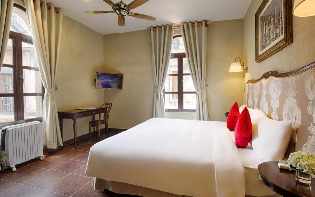Mercure Danang French Village Bana Hills