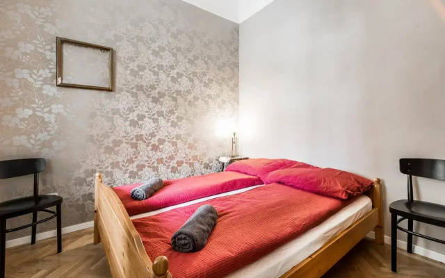 BERTA - 4 Bedrooms, 3 Baths