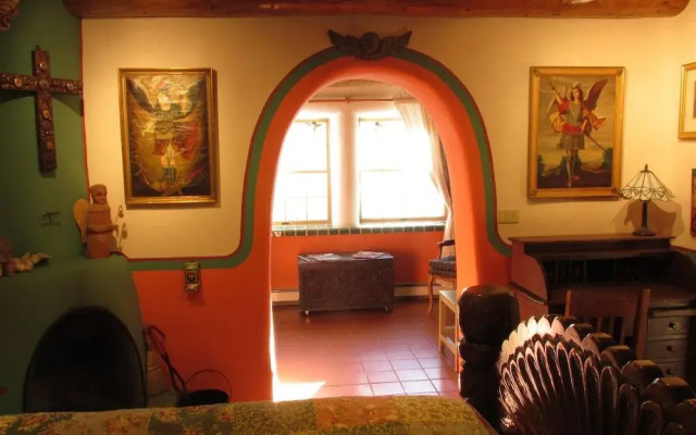 La Doña Luz Inn