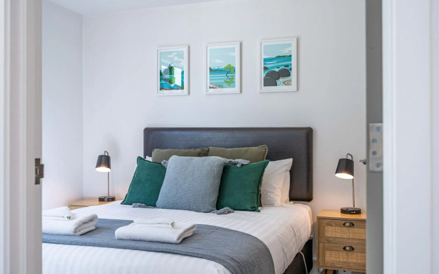Central Luxury Apartment 114
