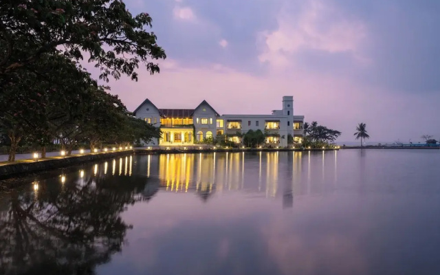 The Lake Manor