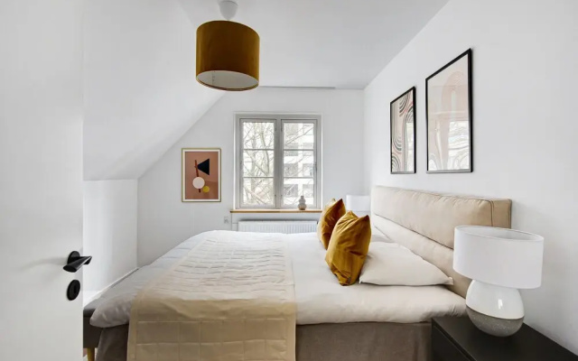 Charm 2 - Great 2-bdr Apt With Shared Garden and Balcony
