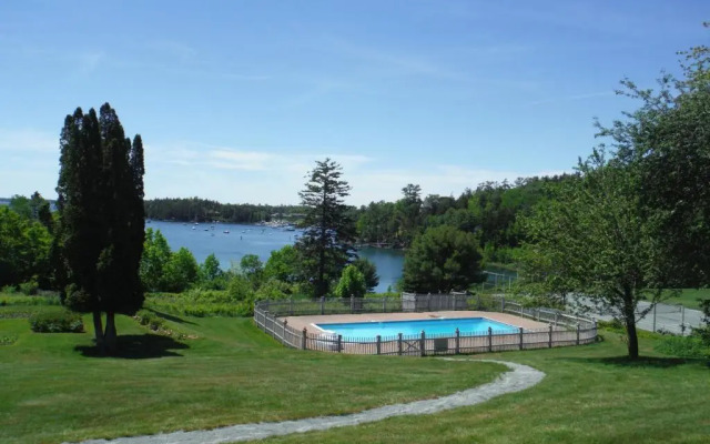 Asticou Inn