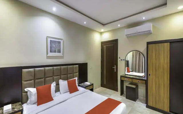 OYO 160 Dotel Suites