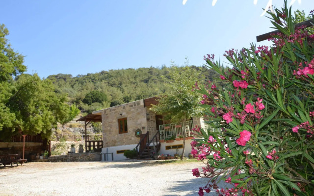 Akros Oreon Hotel