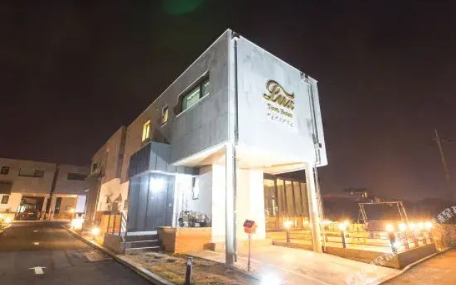 Aewol Lux House